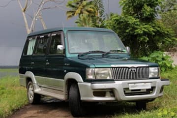 Toyota car with driver on rent in amritsar