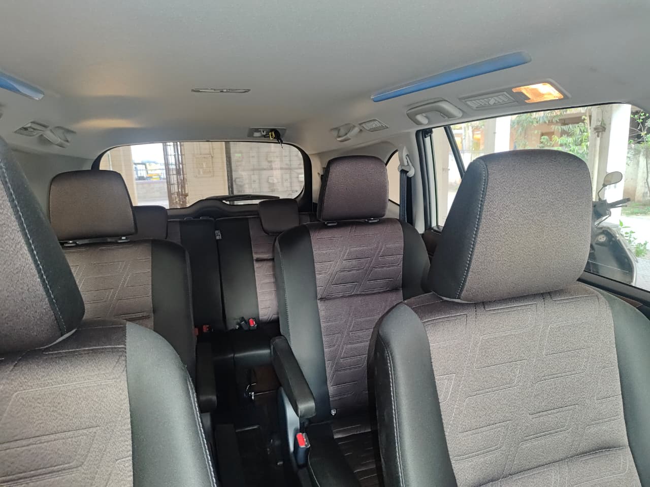Toyota Toyota Innova Hycross